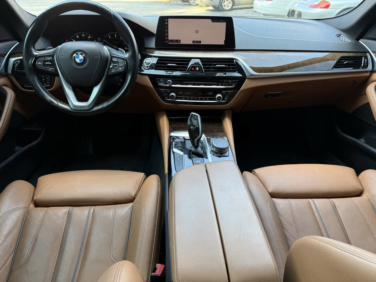 Used 2019 BMW 530i w/ Luxury Package RWD image 12