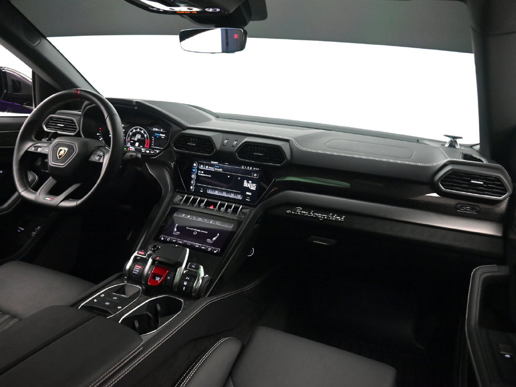 Used 2024 Lamborghini Urus Performante AWD/4WD image 22