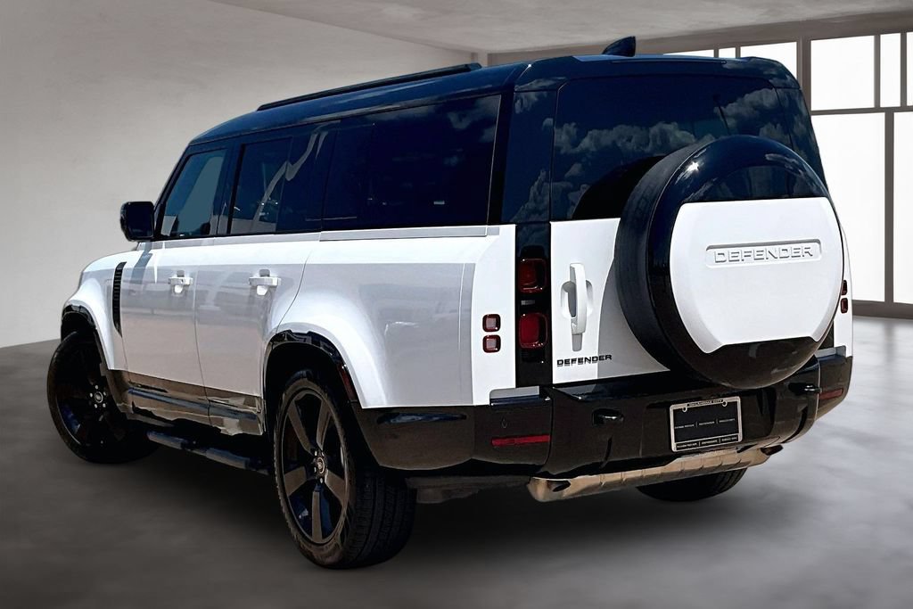 Certified 2025 Land Rover Defender 130 X-Dynamic SE AWD/4WD image 11
