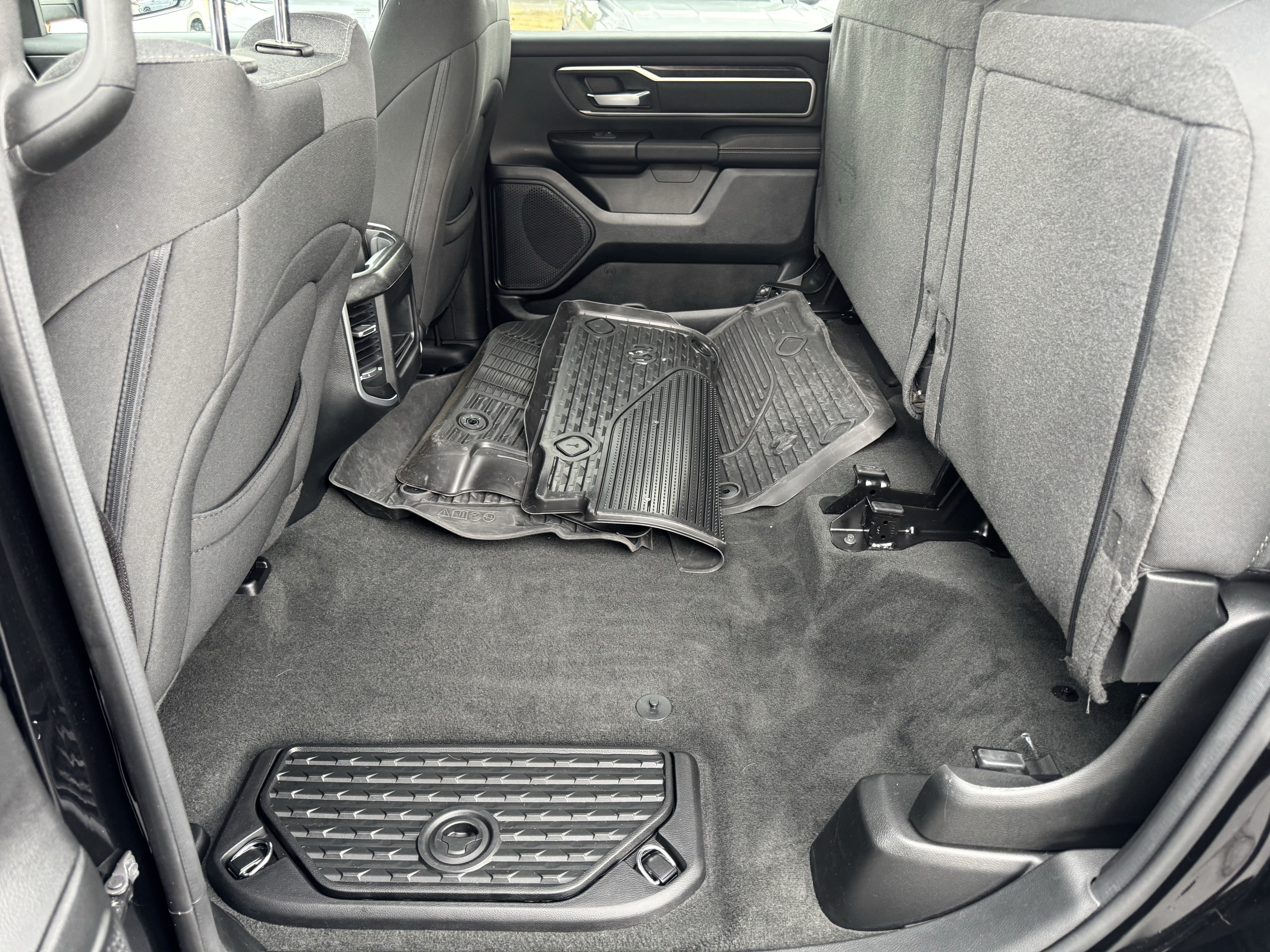 Used 2023 RAM 1500 Big Horn AWD/4WD image 32