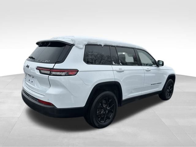Used 2024 Jeep Grand Cherokee L Altitude image 6