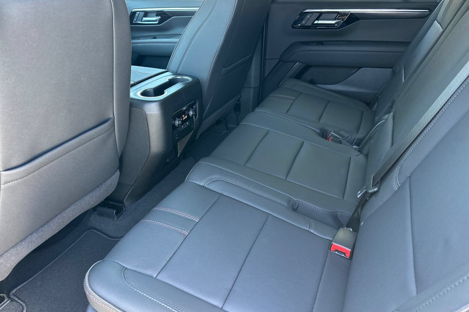 New 2026 Chevrolet Tahoe RST w/ Sun And Tow Package AWD/4WD image 13