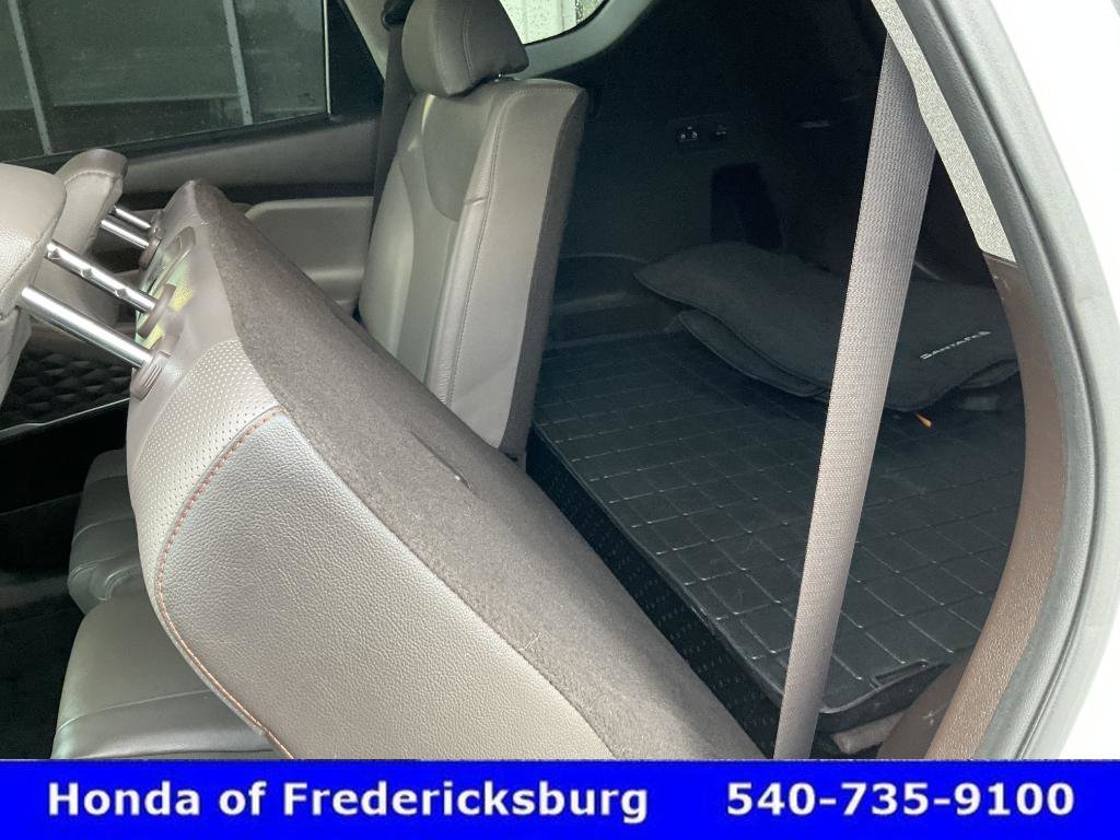 Used 2020 Hyundai Santa Fe Limited AWD/4WD image 32