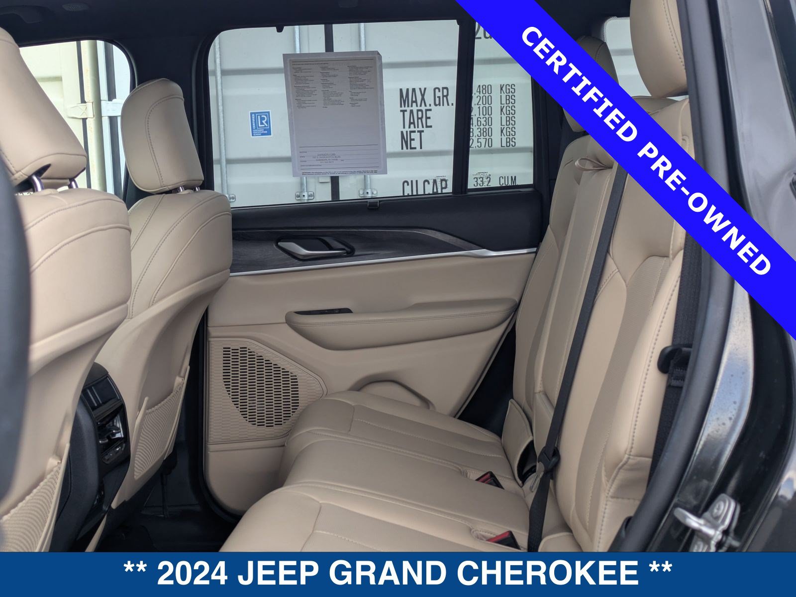 Used 2024 Jeep Grand Cherokee Limited w/ Luxury Tech Group II RWD image 16