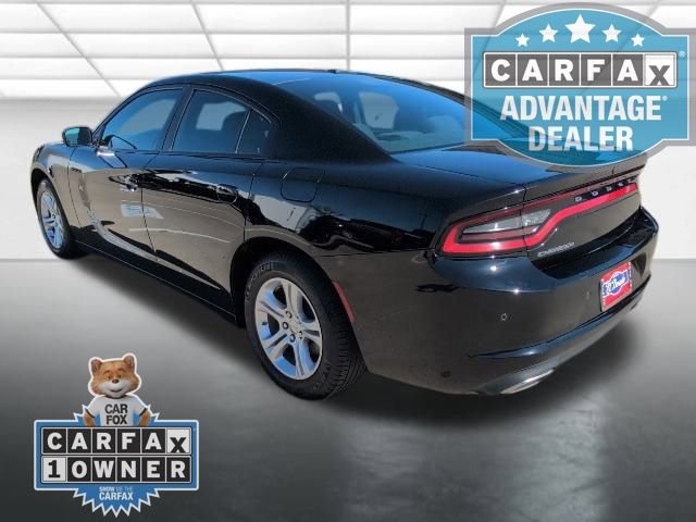 Used 2022 Dodge Charger SXT image 2