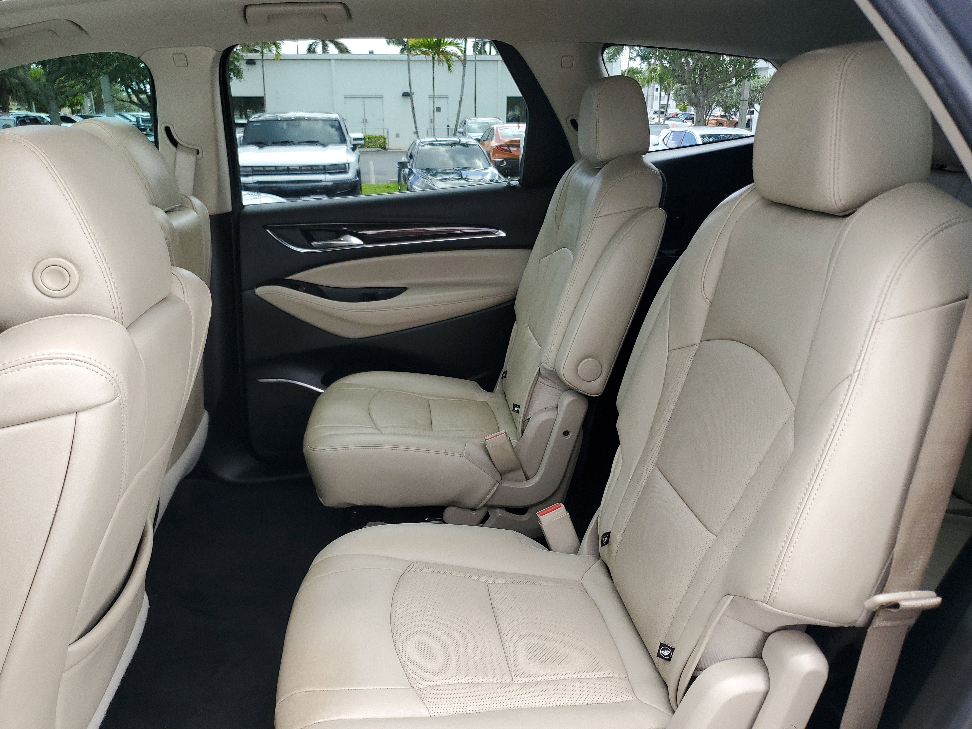 Used 2021 Buick Enclave Premium w/ Sun and Sites Package image 11