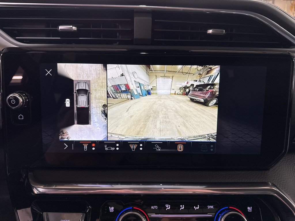 New 2025 GMC Sierra 3500 Denali w/ Denali Reserve Package image 33