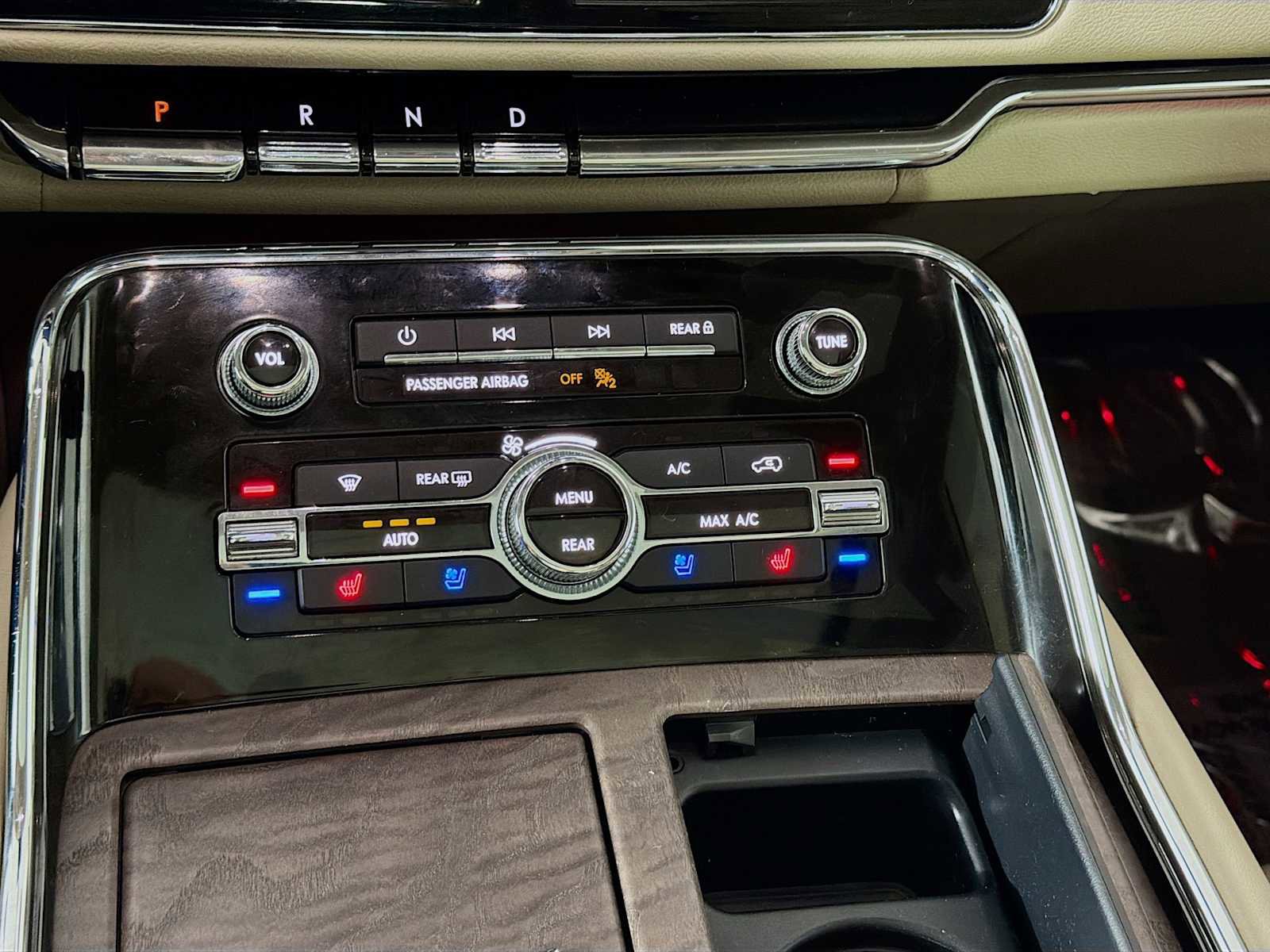 Used 2022 Lincoln Navigator Reserve AWD/4WD image 18