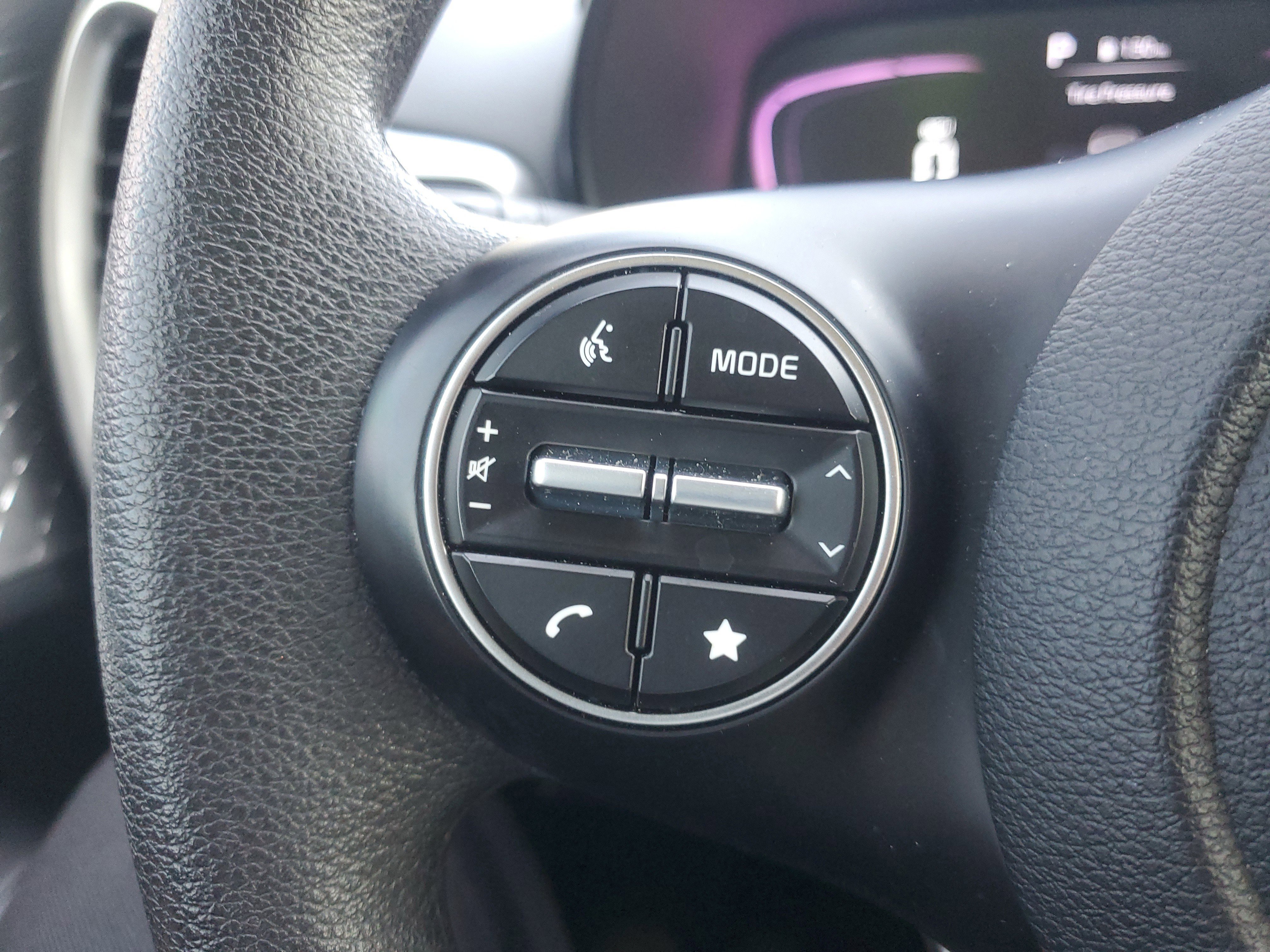 Used 2025 Kia Soul LX w/ LX Technology Package image 16