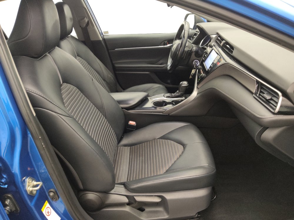 Used 2019 Toyota Camry SE FWD image 21
