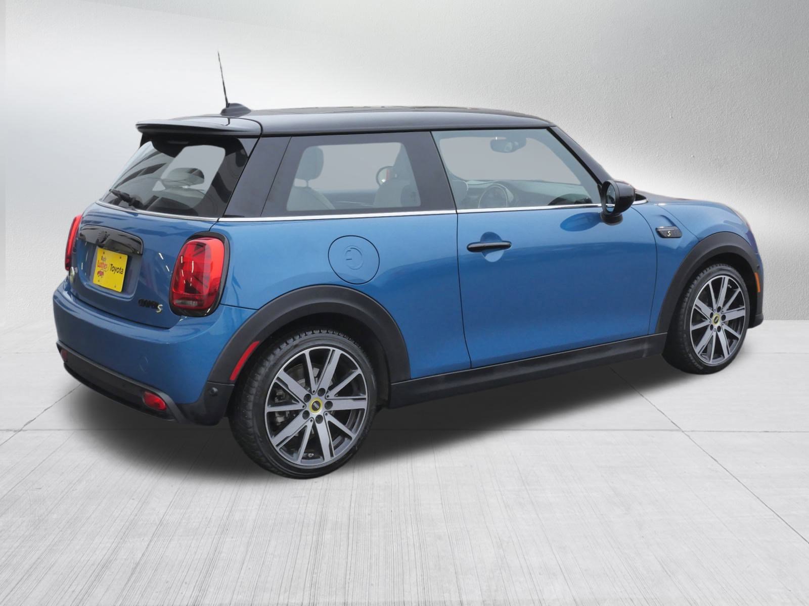 Used 2023 MINI Cooper SE image 7