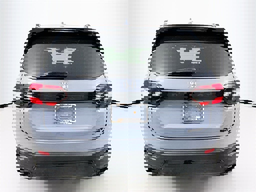 New 2026 Honda Pilot Sport image 4