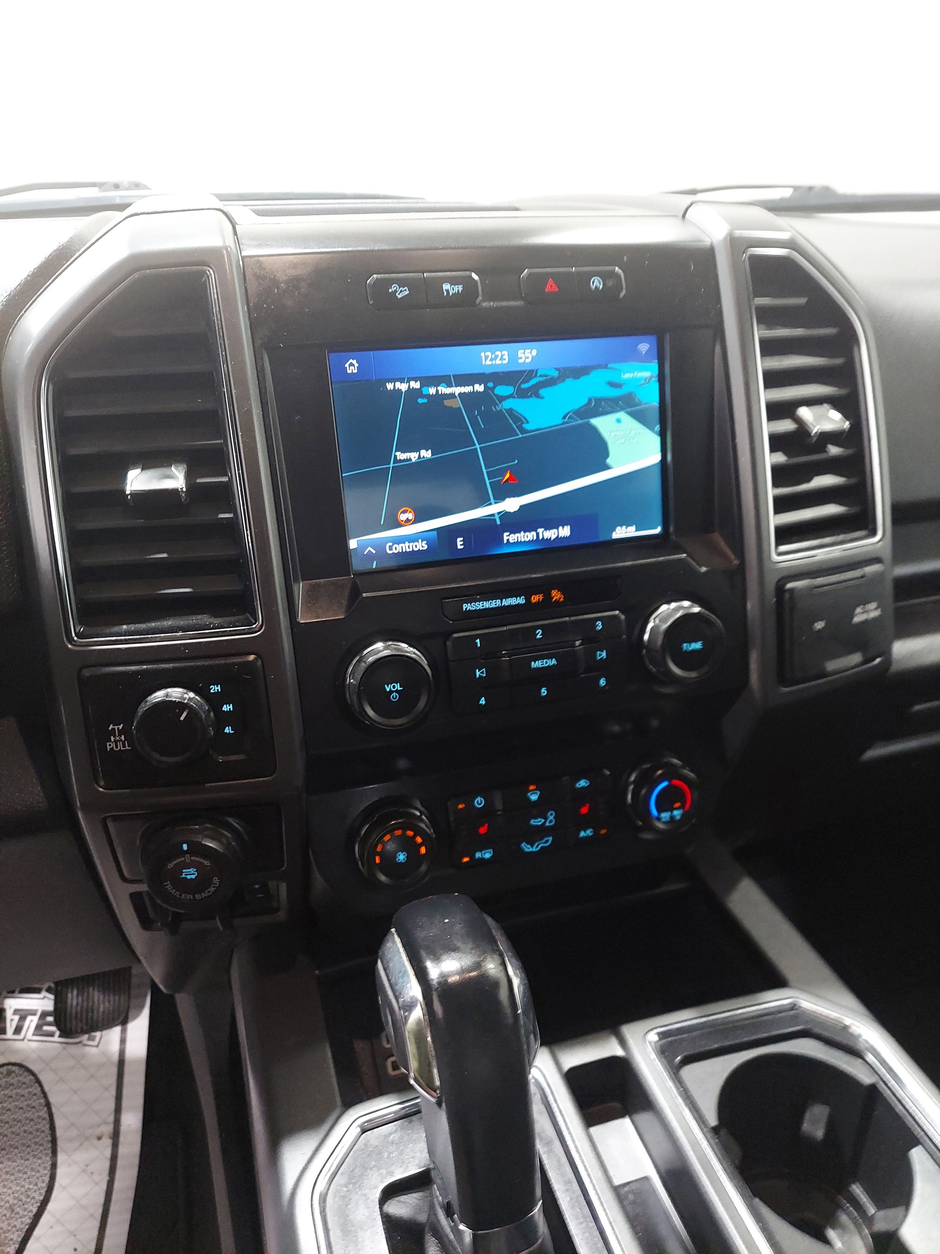 Used 2019 Ford F150 XLT w/ Equipment Group 302A Luxury AWD/4WD image 14