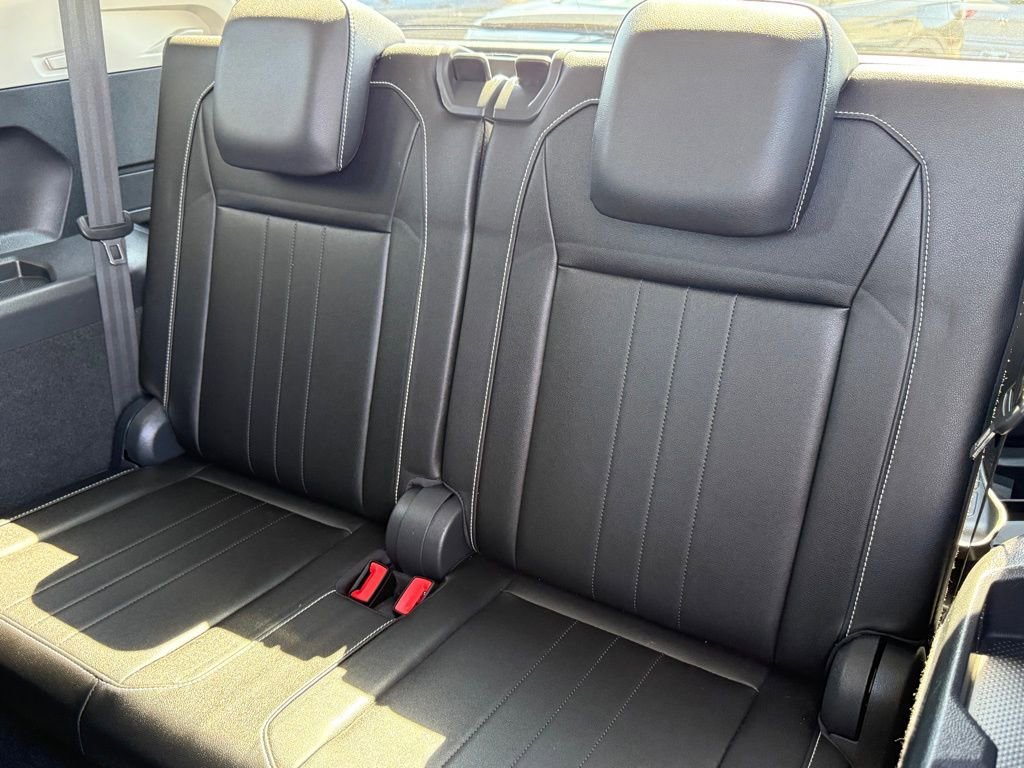 Used 2023 Volkswagen Tiguan SE image 28