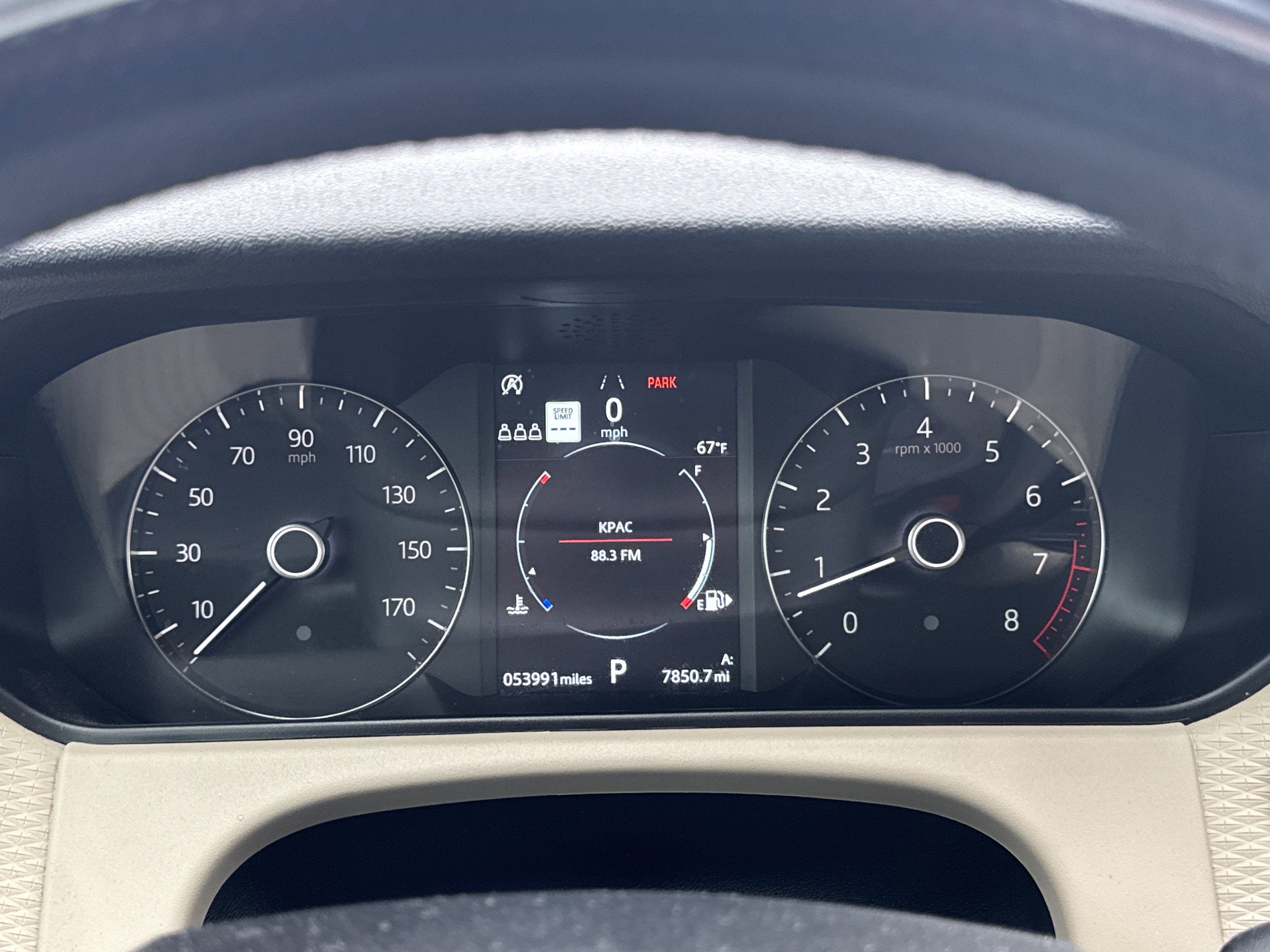 Used 2020 Land Rover Range Rover Velar R-Dynamic S image 13