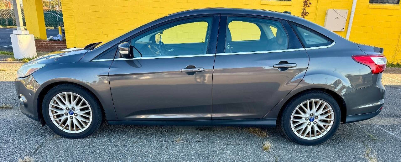 Used 2012 Ford Focus SEL image 4