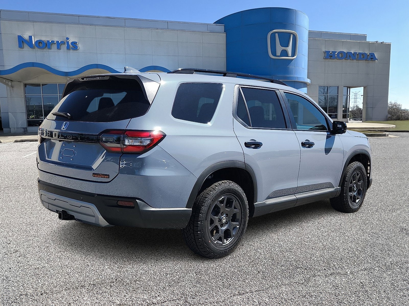 New 2025 Honda Pilot TrailSport image 4