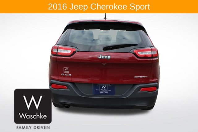 Used 2016 Jeep Cherokee Sport w/ Cold Weather Group image 7