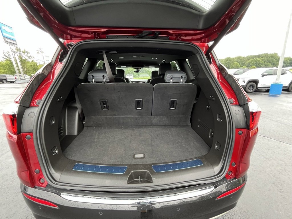 Used 2024 Buick Enclave Premium image 15