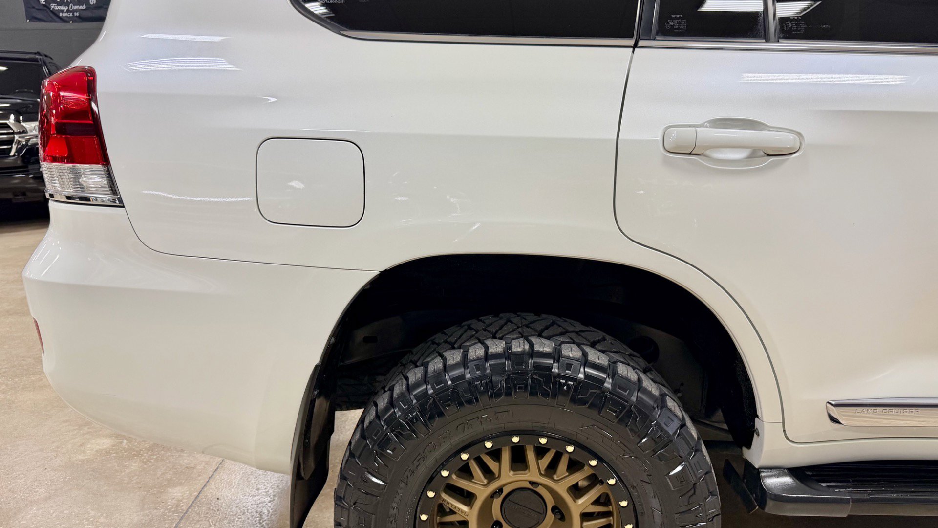 Used 2016 Toyota Land Cruiser AWD/4WD image 13