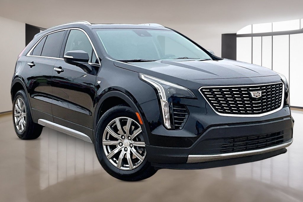 Used 2023 Cadillac XT4 Premium Luxury w/ Enhanced Visibility Package FWD image 11
