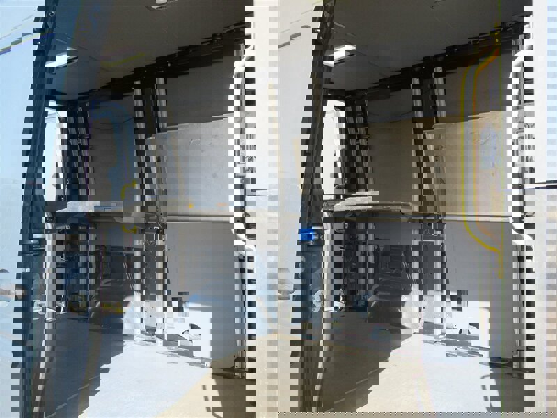 Used 2018 Mercedes-Benz Sprinter 2500 image 14