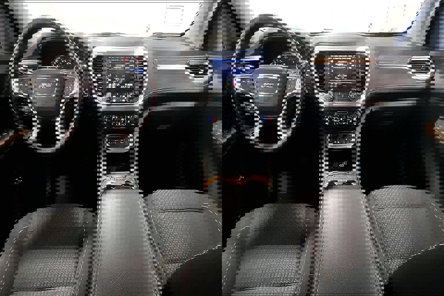 Used 2023 GMC Acadia SLE w/ Driver Convenience Package image 8