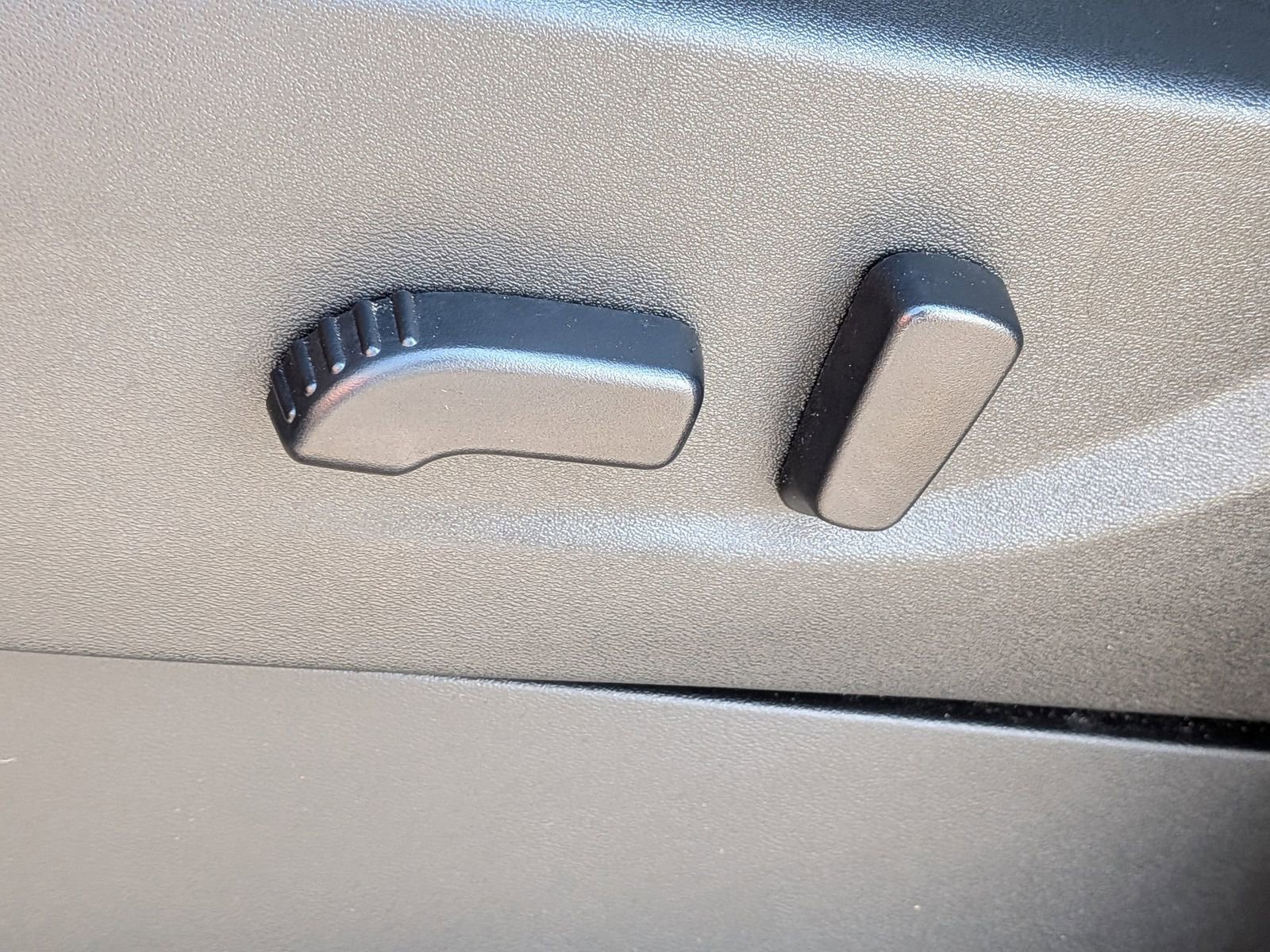 Used 2024 Nissan Frontier Pro-X image 21