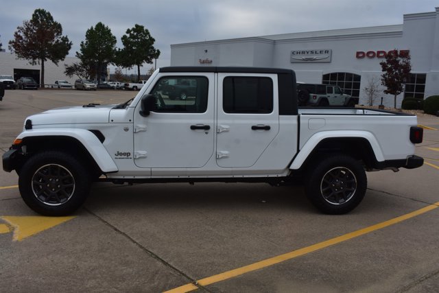 Used 2023 Jeep Gladiator Overland image 9