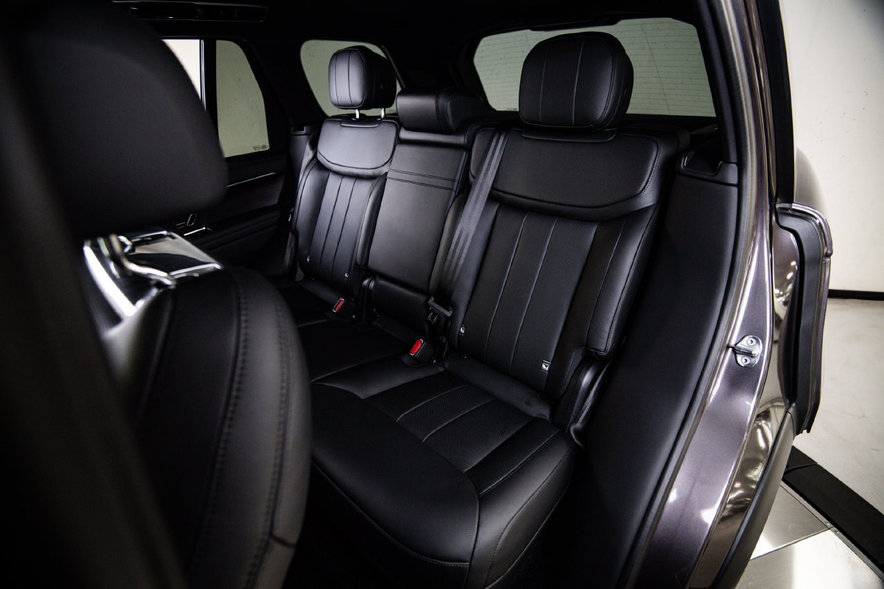 Used 2026 Land Rover Range Rover SE AWD/4WD image 24