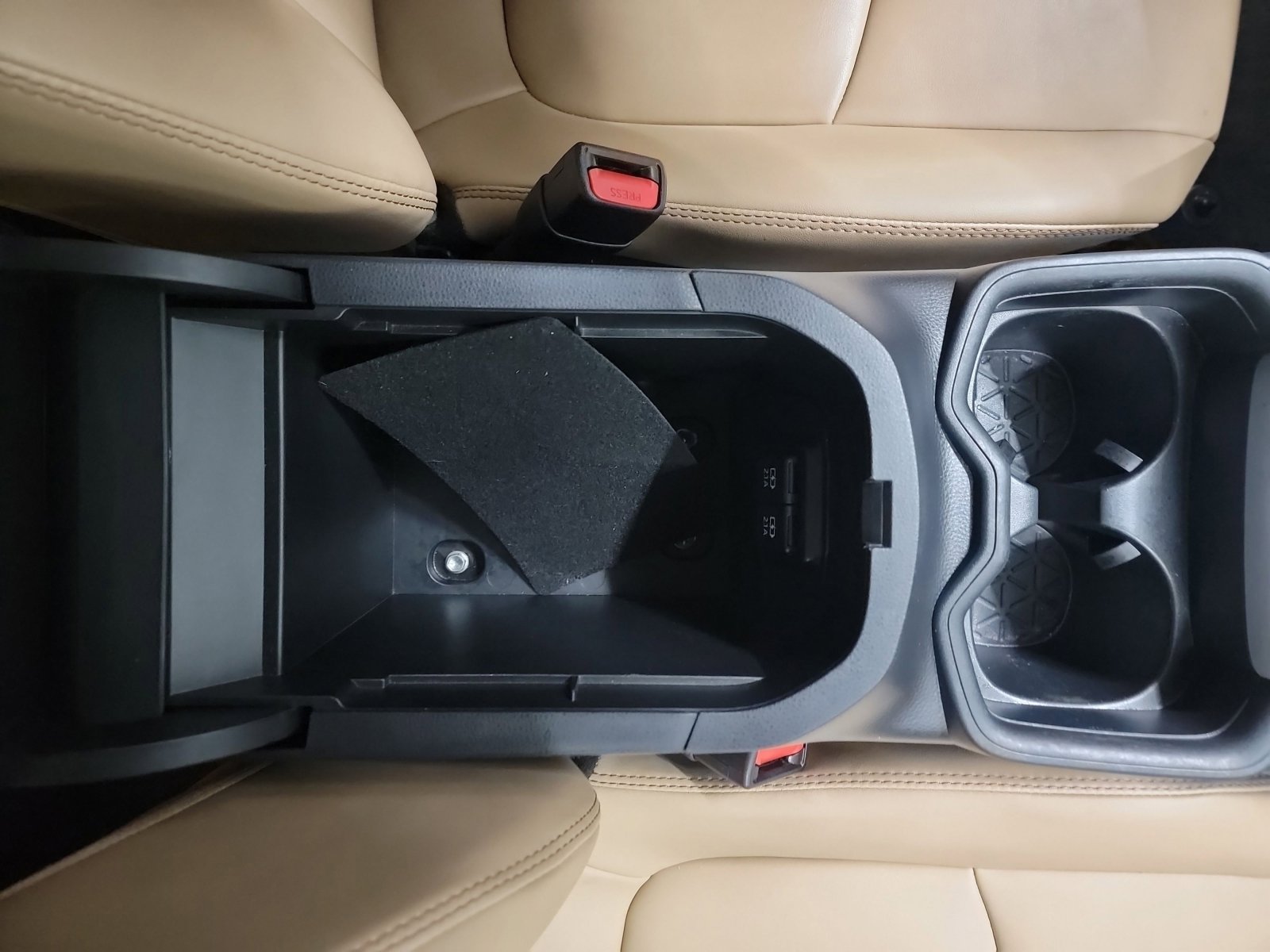 Used 2019 Toyota RAV4 XLE Premium w/ Cold Weather Package FWD image 29