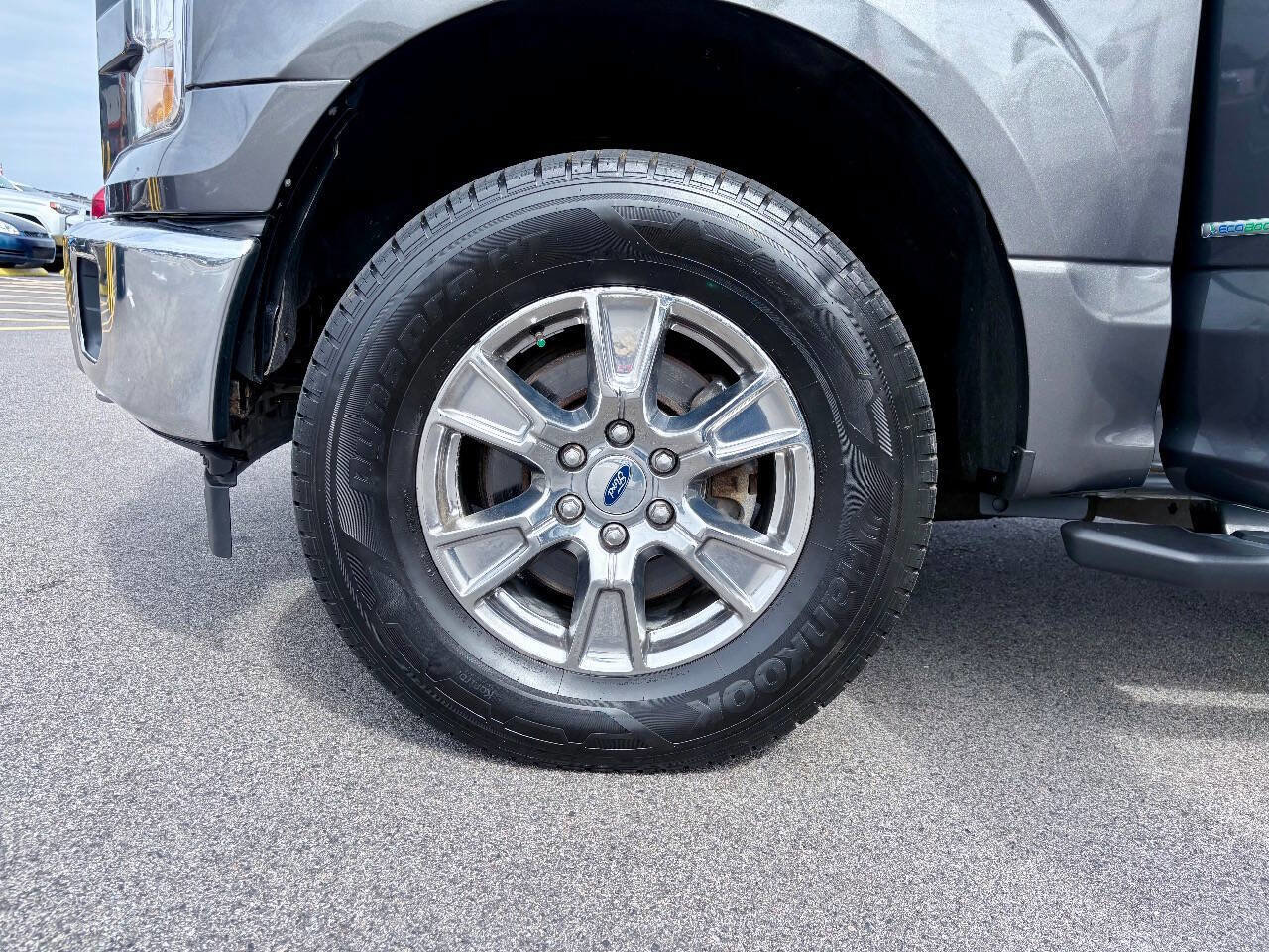 Used 2017 Ford F150 XLT w/ Equipment Group 302A Luxury AWD/4WD image 38