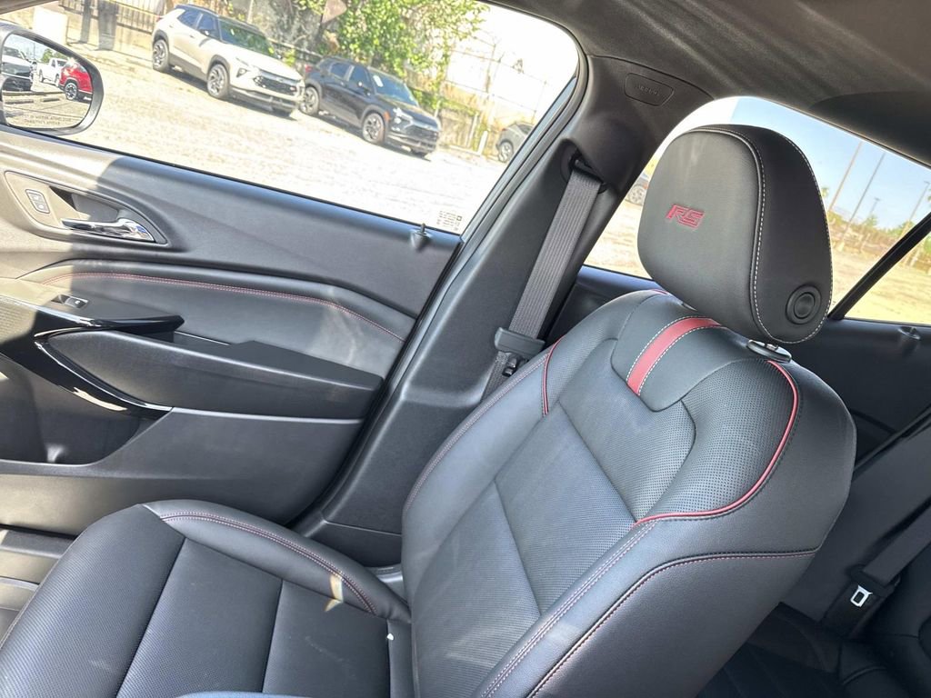 New 2026 Chevrolet Trax RS w/ Sunroof Package image 16