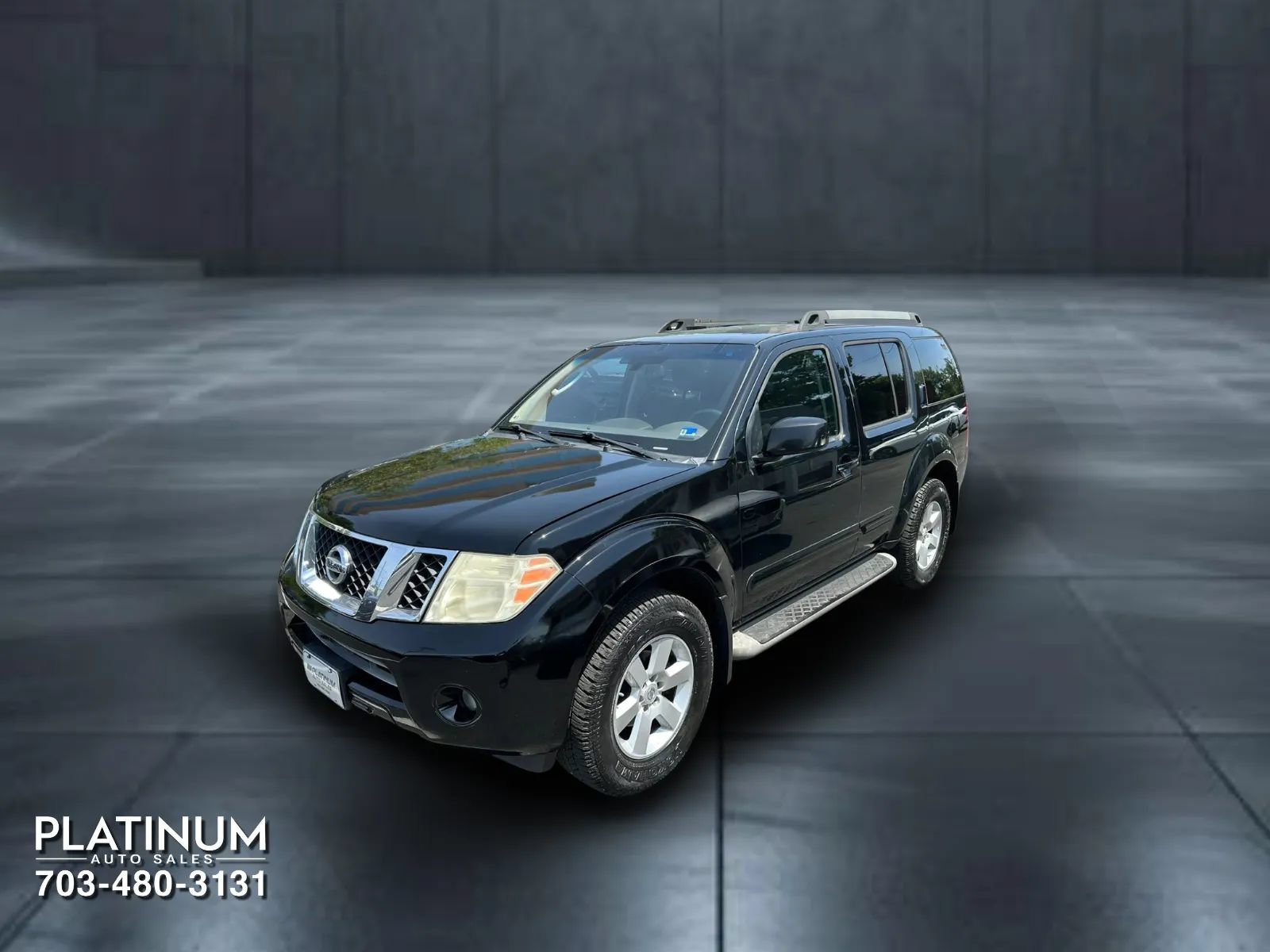 Used 2012 Nissan Pathfinder SV AWD/4WD image 4