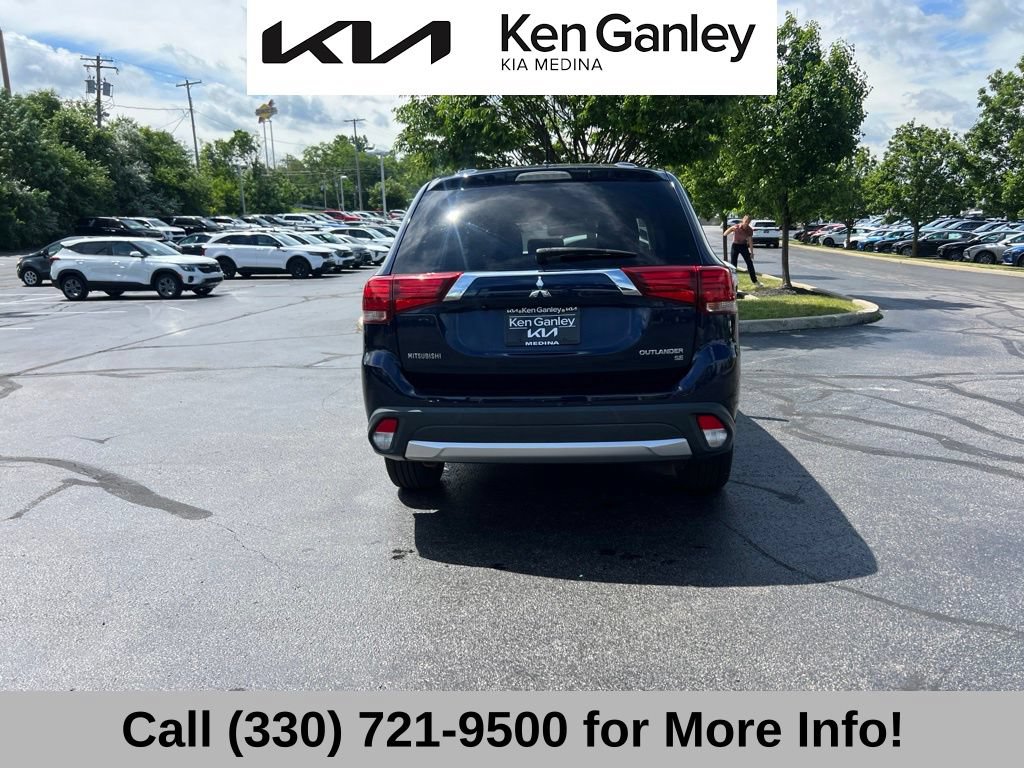 Used 2016 Mitsubishi Outlander SE AWD/4WD image 11