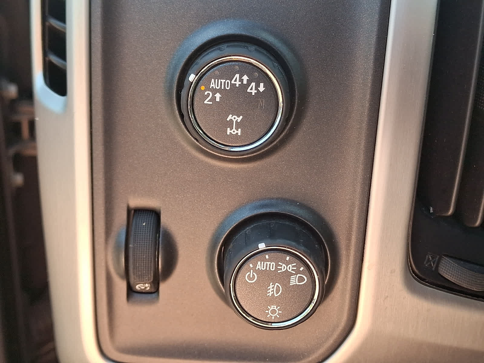 Used 2017 GMC Sierra 1500 SLE w/ SLE Value Package AWD/4WD image 26