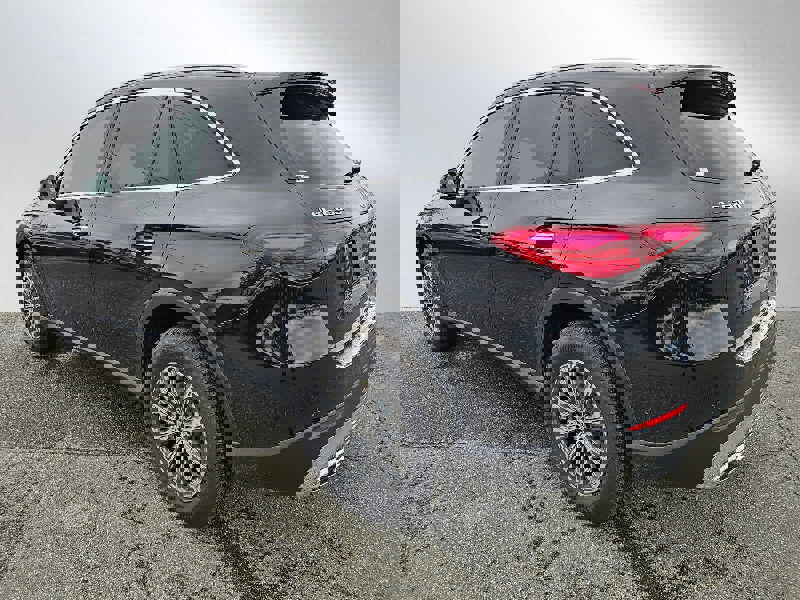 Used 2023 Mercedes-Benz GLC 300 4MATIC image 5