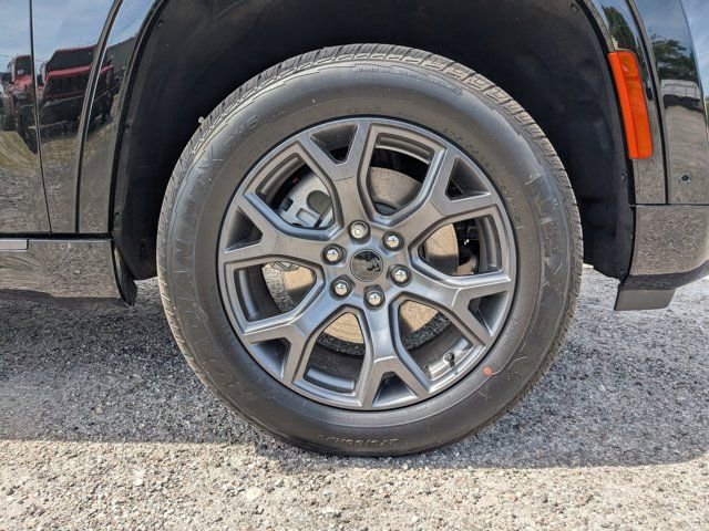 New 2026 Jeep Grand Wagoneer Limited w/ Premium Group II image 10