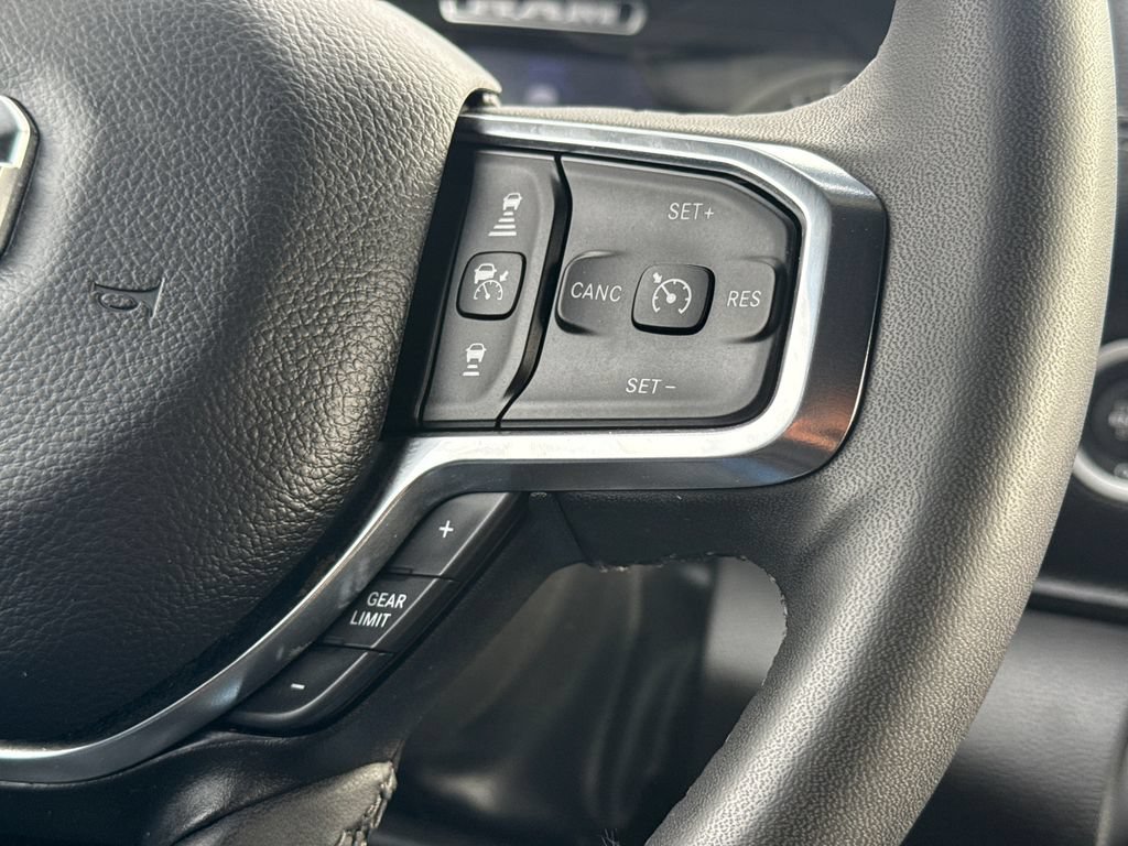 Used 2025 RAM 1500 Laramie AWD/4WD image 28