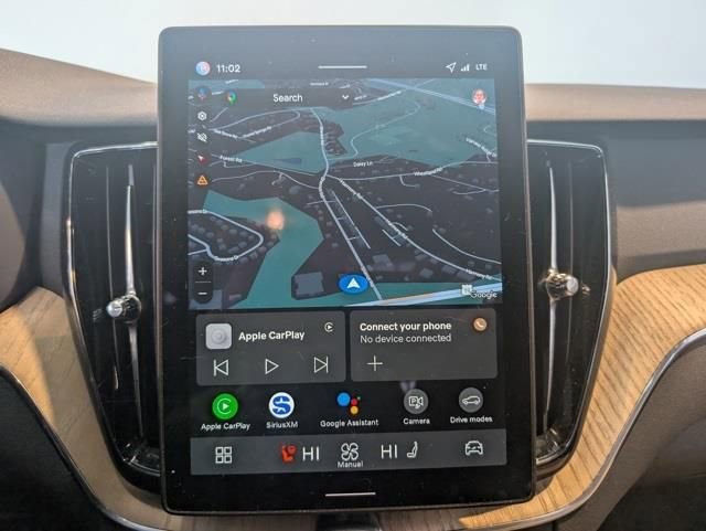 Used 2026 Volvo XC60 B5 Plus w/ Climate Package image 19