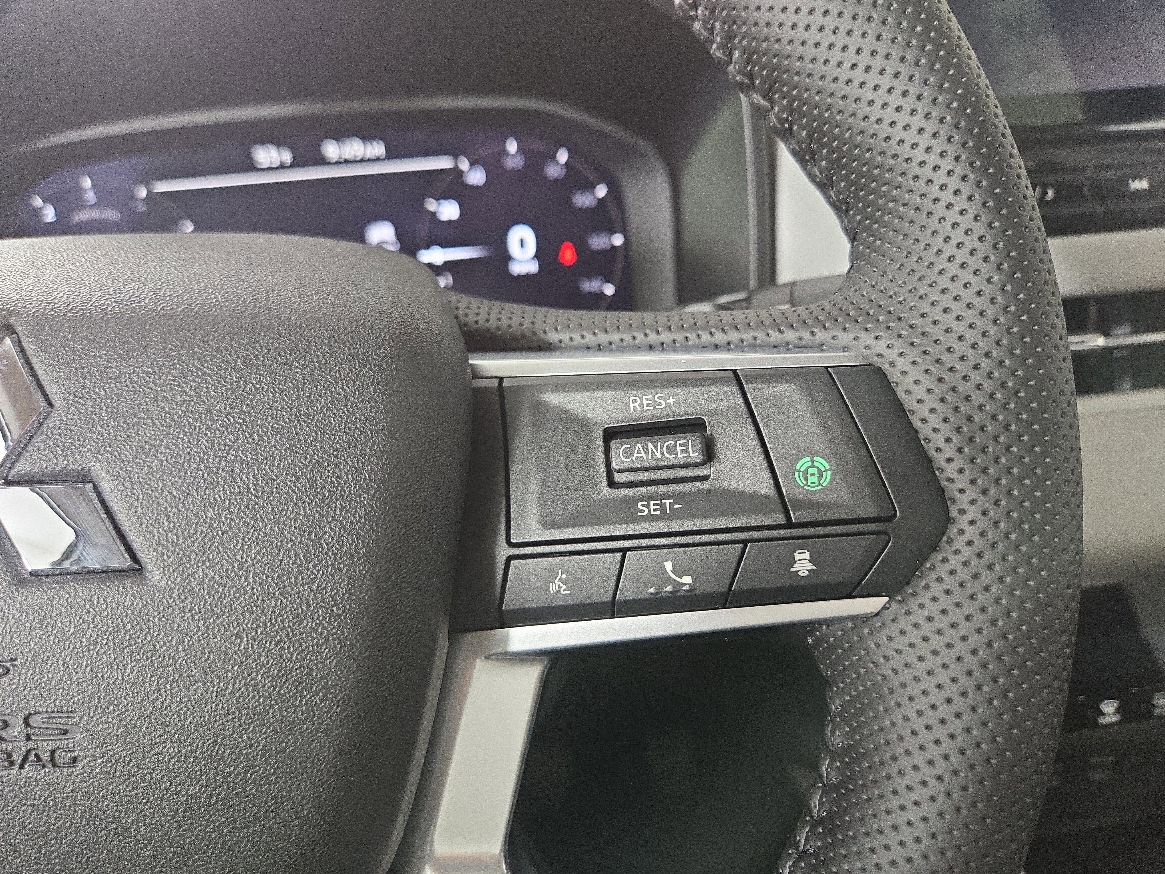 New 2026 Mitsubishi Outlander SE image 16