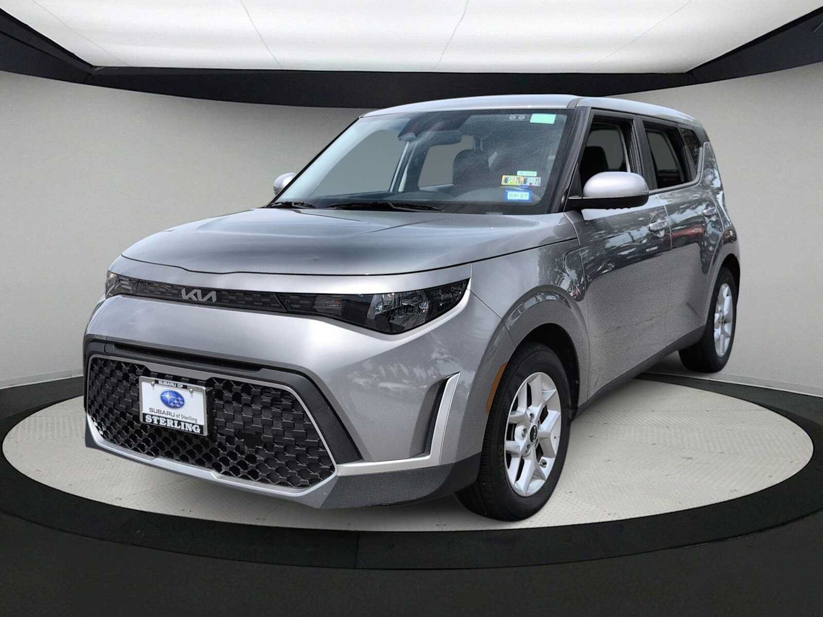Used 2024 Kia Soul LX w/ Option Group 015 FWD image 4