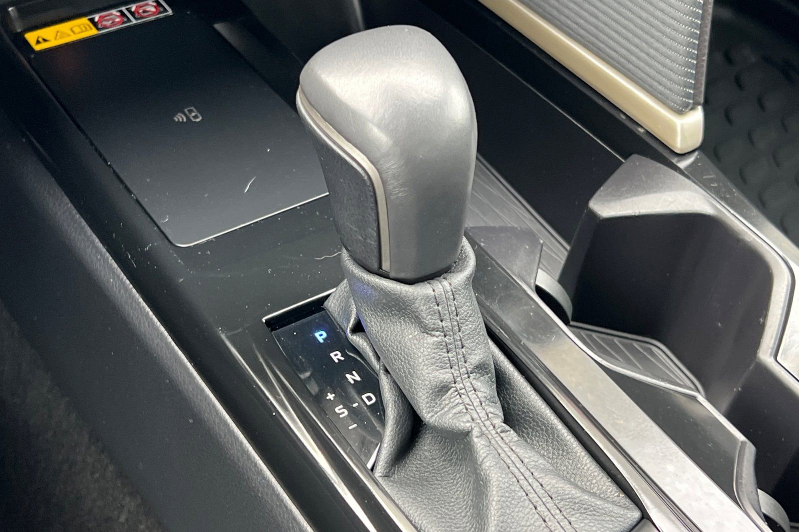 Certified 2025 Toyota Camry SE image 25