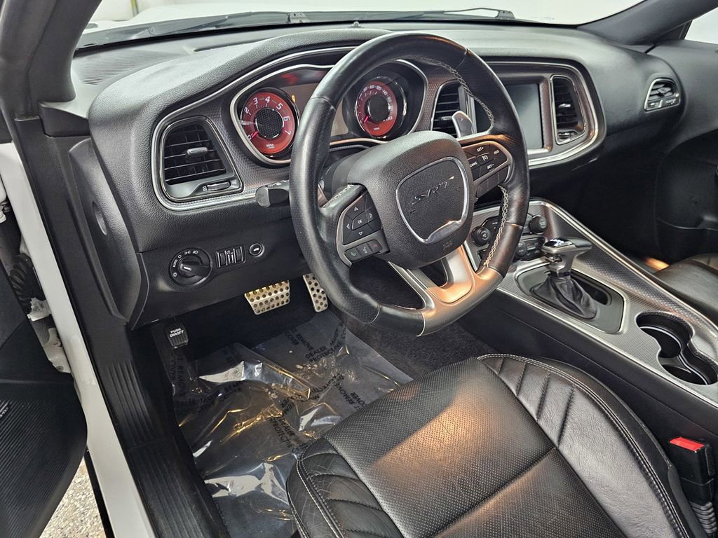 Used 2016 Dodge Challenger SRT Hellcat RWD image 10