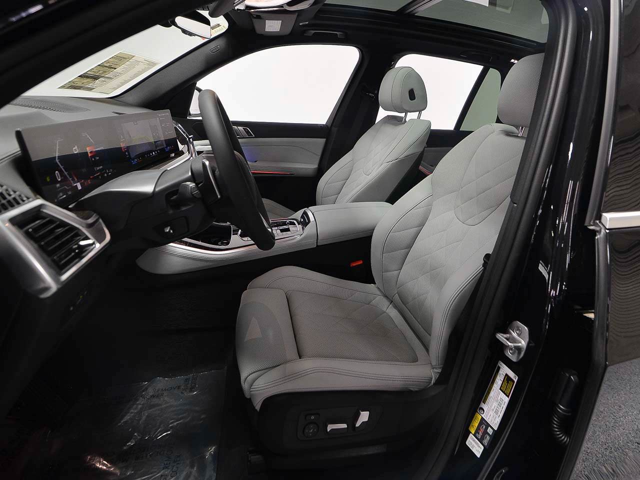 Used 2026 BMW X5 xDrive50e AWD/4WD image 8