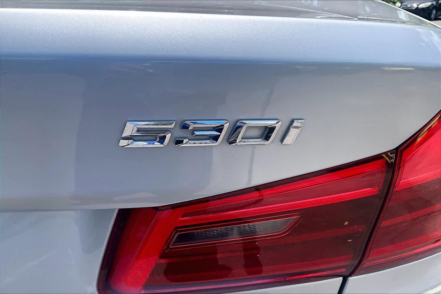 Used 2018 BMW 530i RWD image 10