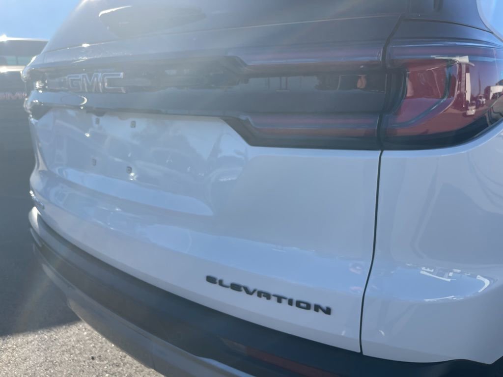 Used 2025 GMC Acadia Elevation FWD image 34