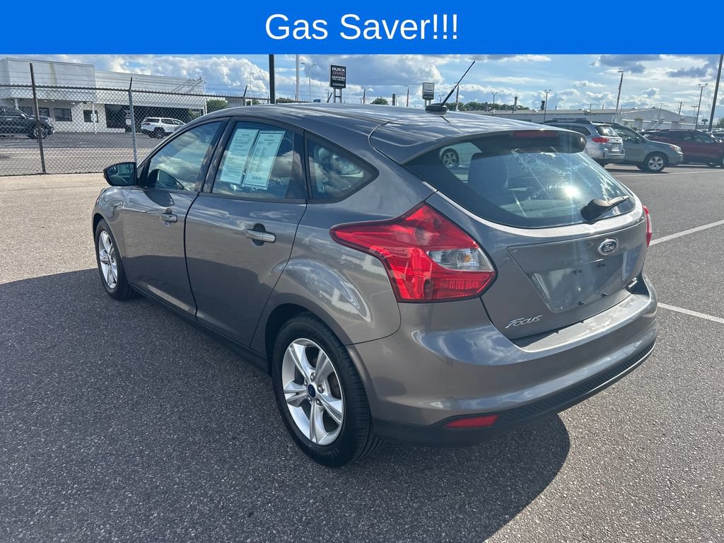 Used 2014 Ford Focus SE w/ SE Winter Package FWD image 6