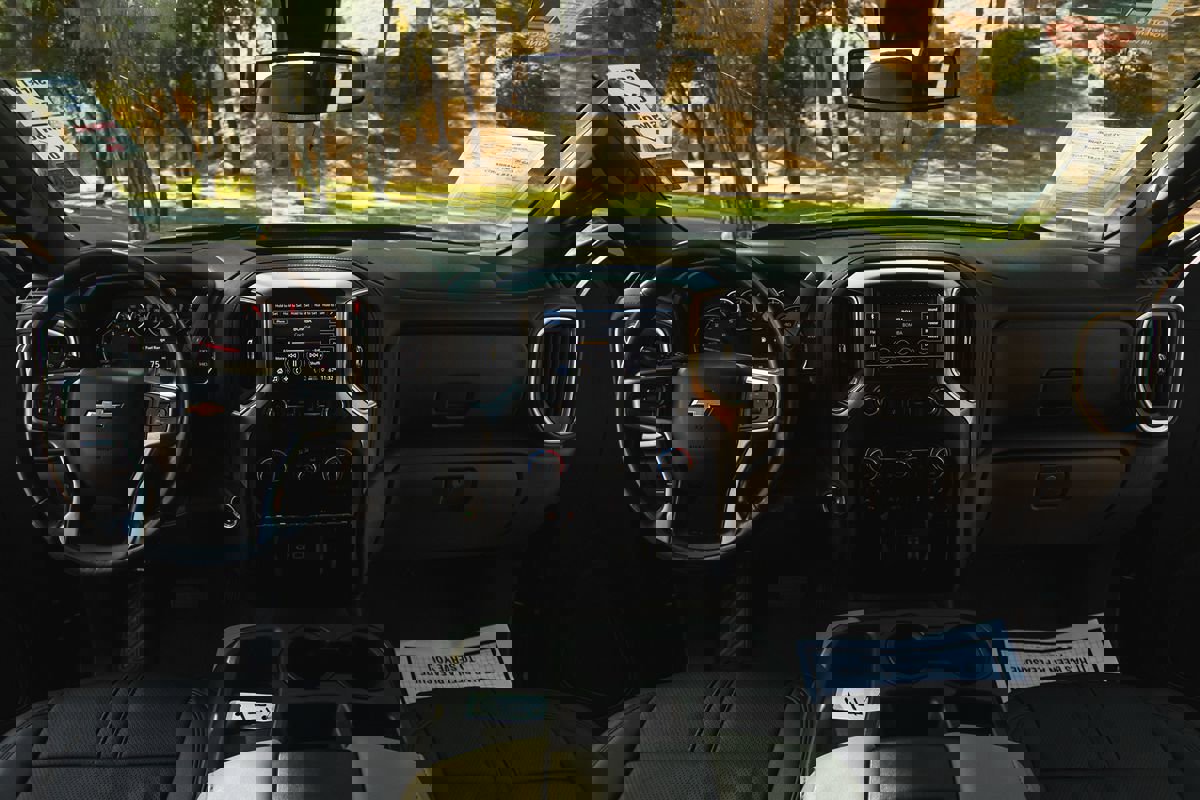 Used 2020 Chevrolet Silverado 1500 LT w/ All-Star Edition image 22