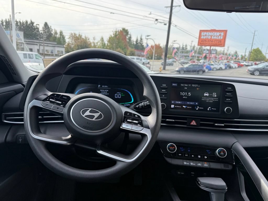 Certified 2025 Hyundai Elantra Hybrid FWD image 20